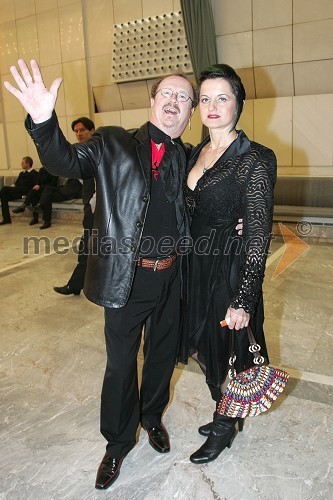 Tomaž Domicelj, pevec z ženo
