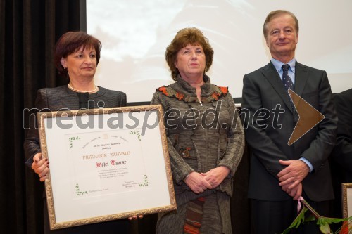 Mira Retelj, predsednica skupščine Združenja zdravstvenih zavodov 
Slovenije; Mojca Tancar; Metod Mezek, direktor Združenja zdravstvenih 
zavodov Slovenije