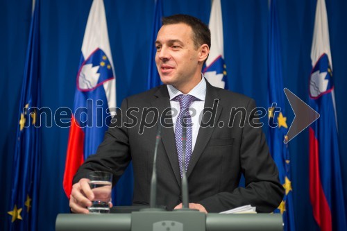 Dr. Uroš Čufer, minister za finance