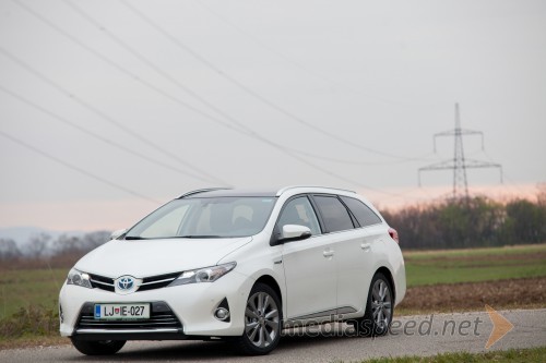 Toyota Auris Touring Sports Hybrid 1.8 VVT-i Sol