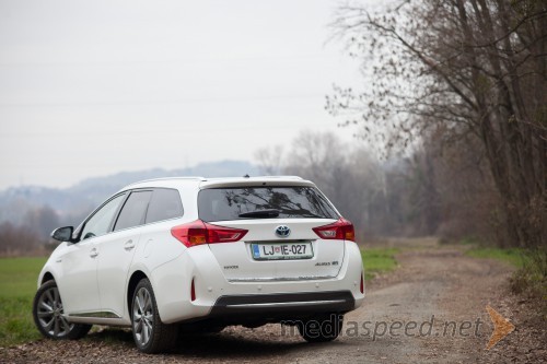 Toyota Auris Touring Sports Hybrid 1.8 VVT-i Sol, mediaspeed test