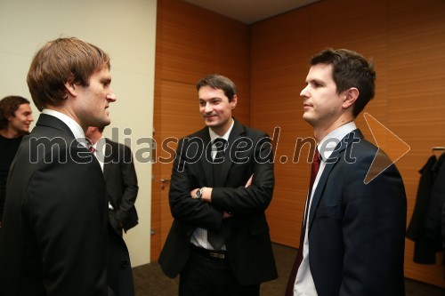 Andrej Jež, CFA, Perspektiva DZU; Bojan Ivanc, CFA, Gospodarska zbornica
in član Odbora ZSFS; Matija Filiplič, CFA, NLB in član Odbora ZSFS