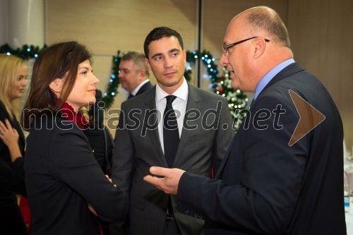 Sonja Šmuc, direktorica Združenja Manager; Jan Sibinčič, odvetnik; Iztok Klančnik, direktor HP Slovenija