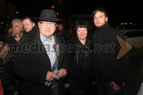 Dr. Andrej Fištravec, župan MOM; Irena Polak Fištravec; Luka Kreže, sin Smiljana Krežeta, organizator koncerta