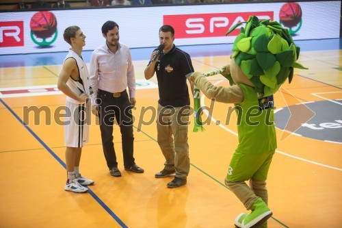 Košarkar Eda Murića; ...; Gašper Papež, voditelj; Maskota Eurobasket - Lipko