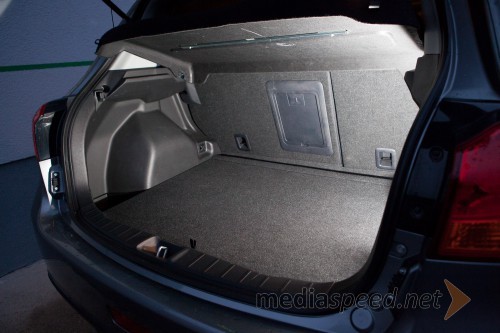 Mitsubishi ASX 1.8 DI-D 2WD Invite, prtljažni prostor s prostornino 442 litra