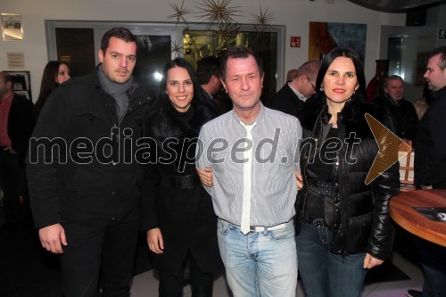 Astrid Bah s fantom; Andrej Okreša, novinar; mama Astrid Bah, Valerija