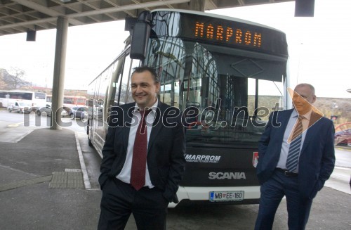 Bernard Majhenič, direktor Marprom; Harald Woitke, generalni direktor Scania Slovenija