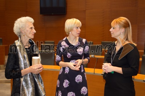 Helena Žigon, nominiranka za Slovenko leta 2013; Polonca Komar, podpredsednica DZ; Tanja Škarjot, izvršna urednica uredništev Krater media