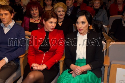 Alenka Bratušek, prdsednica Vlade; Melita Berzelak, urednica revije Jana