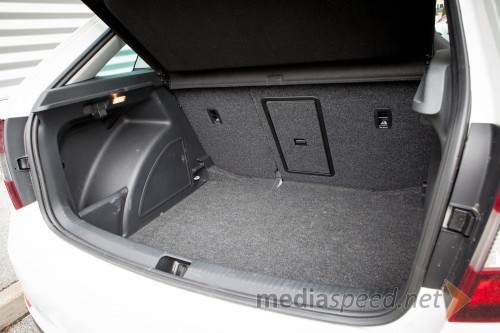 Škoda Rapid Spaceback 1.2 TSI (77 kW) Elegance, prtljažnik v osnovi meri 415 litrov