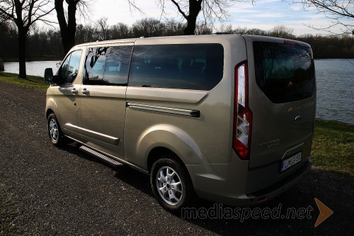 Ford Turneo Custom L2 H1 2.2 TDCi Limited