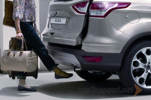 Ford Kuga: prtljažna vrata, ki se odprejo ob zamahu z nogo