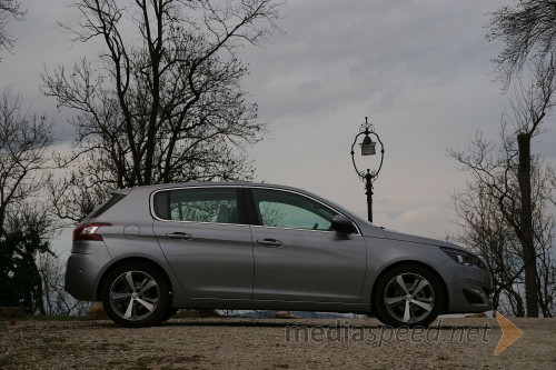 Evropski avto leta 2014 je novi Peugeot 308