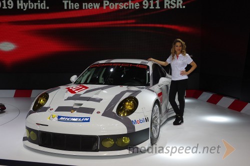 Porsche 911 RSR