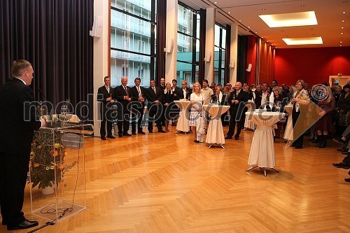 Udeleženci sprejema letalske družbe Finnair v hotelu Grand Union