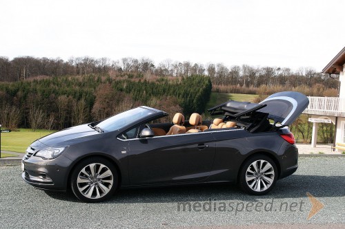 Opel Cascada 1.6 SIDI Cosmo, postopek zapiranja strehe