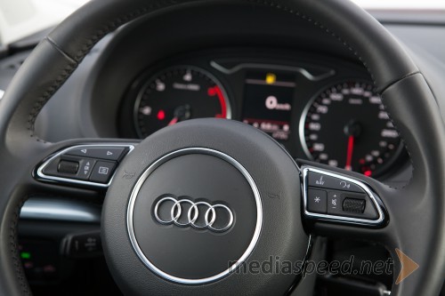 Audi A3 2.0 TDI Sedan Ambition, multifunkcijski volan