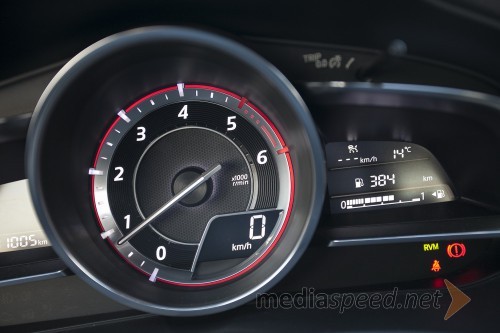 Mazda3 CD150 Revolution Top, pregleden merilnik vrtljajev