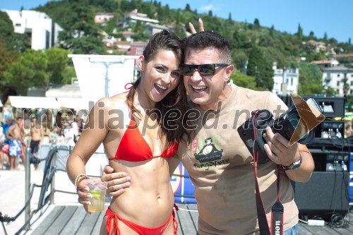 Suzana Zekovič, lastnica licence Miss Bikini; Vesmin Kajtazovič, fotograf