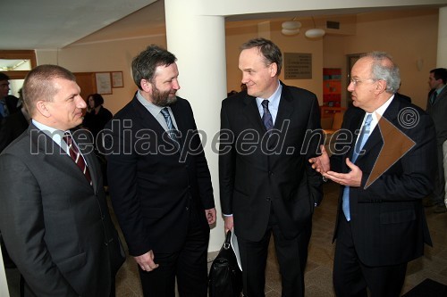 Dragotin Mate, minister za notranje zadeve, Ivan Žagar, minister brez resorja, Janez Podobnik, minister za okolje in prostor in Andrej Bajuk, minister za finance