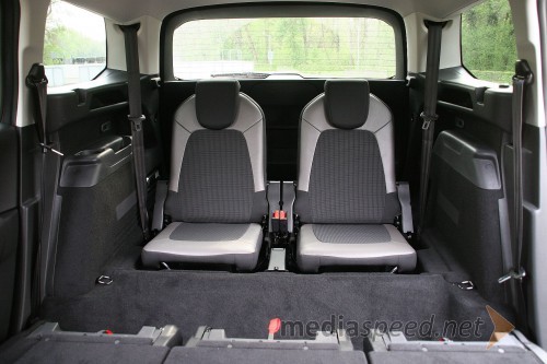 Citroën Grand C4 Picasso Intensive THP 155, šesti in sedmi sedež sta bolj zasilna in doplačljiva
