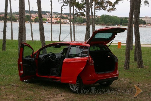 Ford B-MAX 1.6 TDCi Titanium (70 kW), prezračevanje je učinkovito