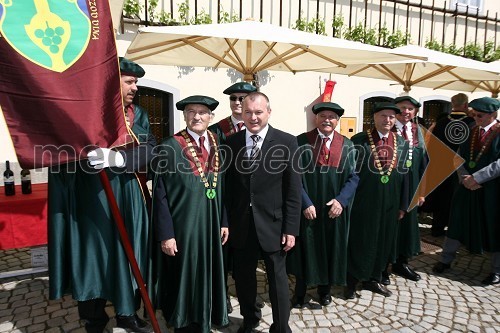 Združenje vitezov vina slovenskega reda in Franc Kangler, mariborski župan