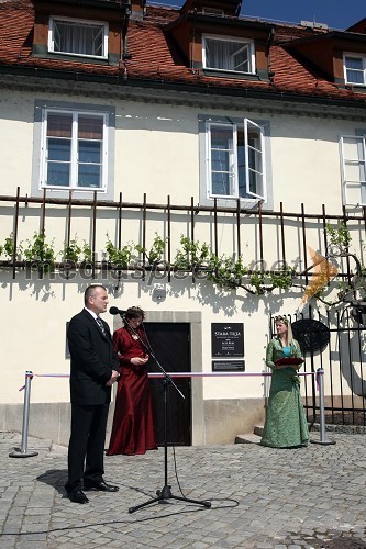 Franc Kangler, mariborski župan, Maja Benčina, Vinska kraljica Slovenije in Majda Dreisiebner, Vinska kraljica Maribora