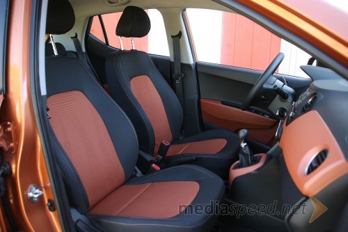 Hyundai i10 1.0 Comfort, sprednji sedeži so udobni
