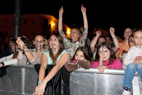 Preplavimo trg, koncert za pomoč žrtvam poplav