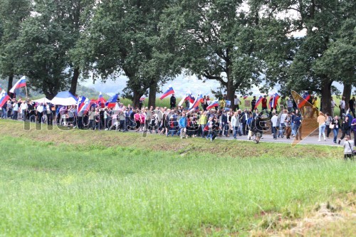 Podporniki Janeza Janše pred zaporom na Dobu