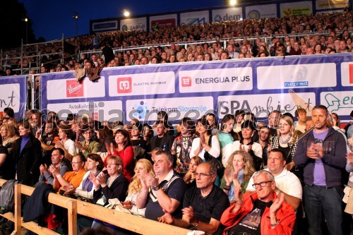 Občinstvo na Glavnem odru na Dravi, Festival Lent