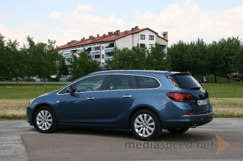 Opel Astra SportsTourer 1.6 SIDI Cosmo, mediaspeed test