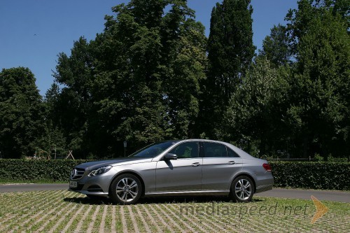 Mercedes-Benz E 300 Bluetec Hybrid