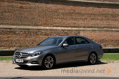 Mercedes-Benz E 300 Bluetec Hybrid, mediaspeed test