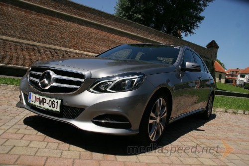 Mercedes-Benz E 300 Bluetec Hybrid