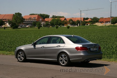 Mercedes-Benz E 300 Bluetec Hybrid