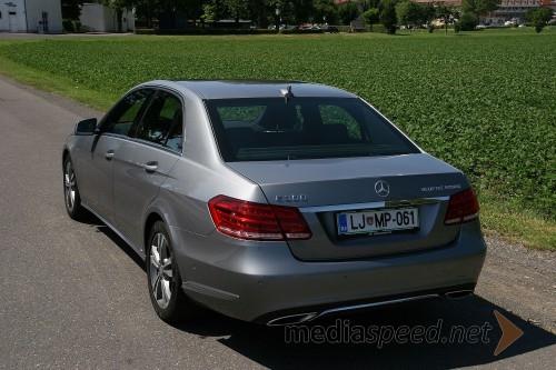 Mercedes-Benz E 300 Bluetec Hybrid