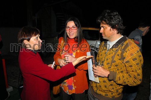 Tatjana, prijateljica Romane Ercegovič, Stanislave Vauda-Benčevič, kostumografinje in Igor Vauda-Benčevič, mož Stanislave Vauda-Benčevič, kostumografinje