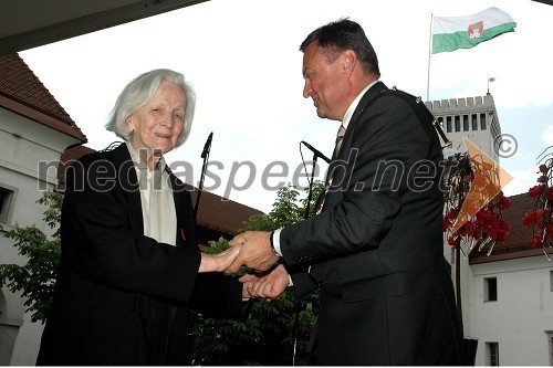 Kristina Brenkova, pisateljica in Zoran Jankovič, župan Ljubljane