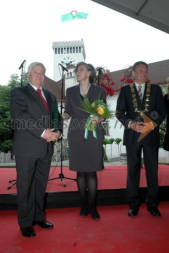 Milan Kučan, nekdanji predsednik RS, Milena Mileva Blažič, mestna svetnica in Zoran Jankovič, župan Ljubljane