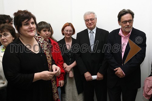 Uršula Cetinski, direktorica Slovenskega mladinskega gledališča, prof. dr. Stane Bernik, dekan Akademije za likovno umetnost in oblikovanje in Matjaž Vipotnik, umetnik