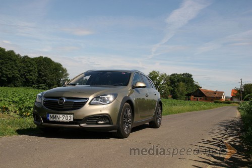 Opel Insignia Country Tourer 2.0 CDTI (120 kW) 4x4, mediaspeed test