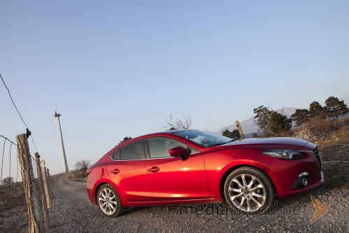 Mazda3 CD150 Revolution Top