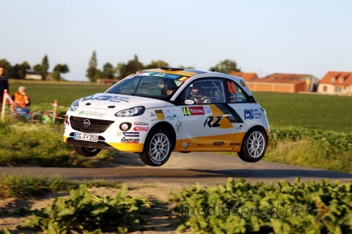 Opel ADAM R2 kot vihar prihrumel na evropsko reli sceno