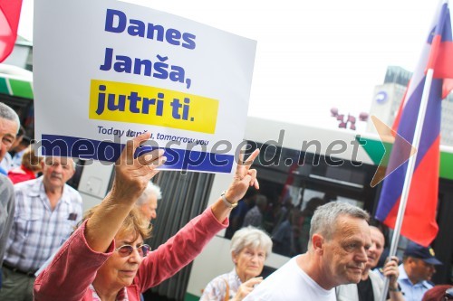Podporniki Janeza Janše