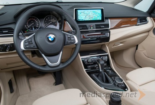 BMW serije 2 Active Tourer, notranjost