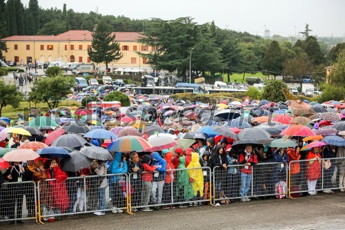 Papež Frančišek obiskal Sredipolje na Goriškem