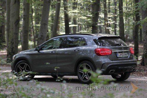 Mercedes-Benz GLA 220 CDI 4Matic